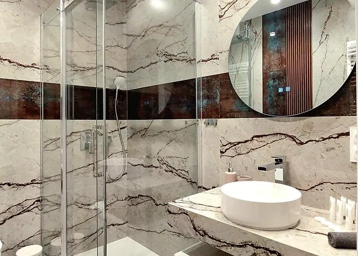 Golden By Triapart Apartman